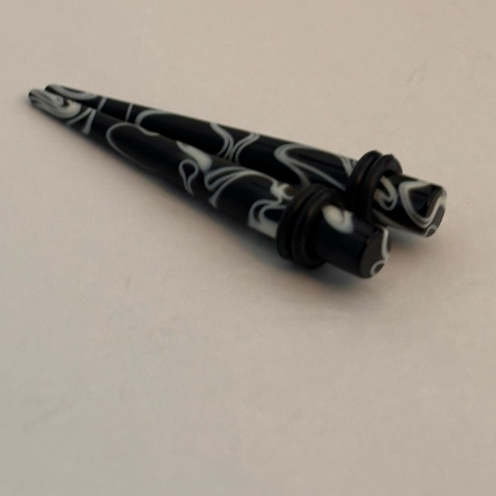 Black and White Swirl Tapers